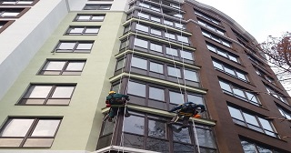 Установка крыши на балкон Гай цена от 1042 руб. м/2.